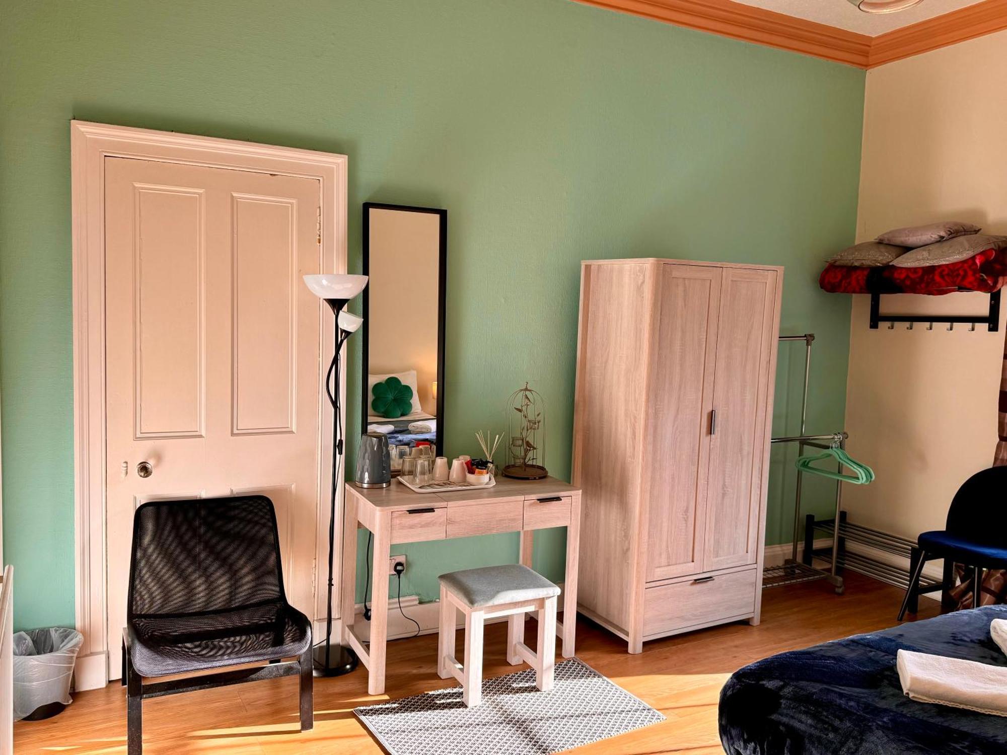 Apart Bernard Rooms EDI Buitenkant foto